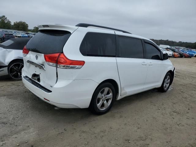 2014 Toyota Sienna LE