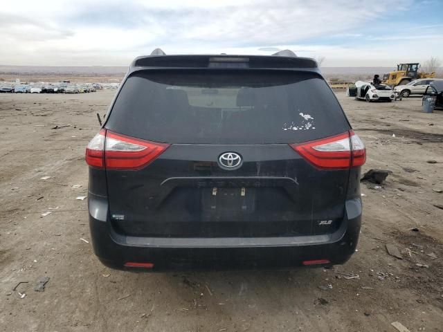 2017 Toyota Sienna XLE