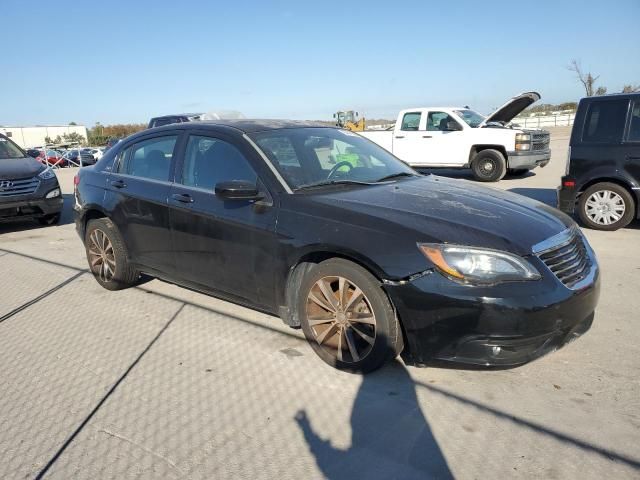 2013 Chrysler 200 Touring