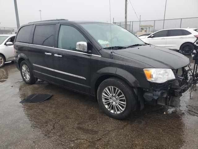 2014 Chrysler Town & Country Touring L