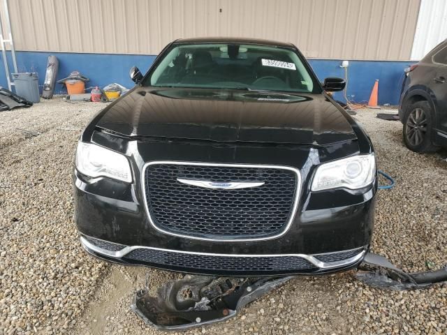 2018 Chrysler 300 Touring