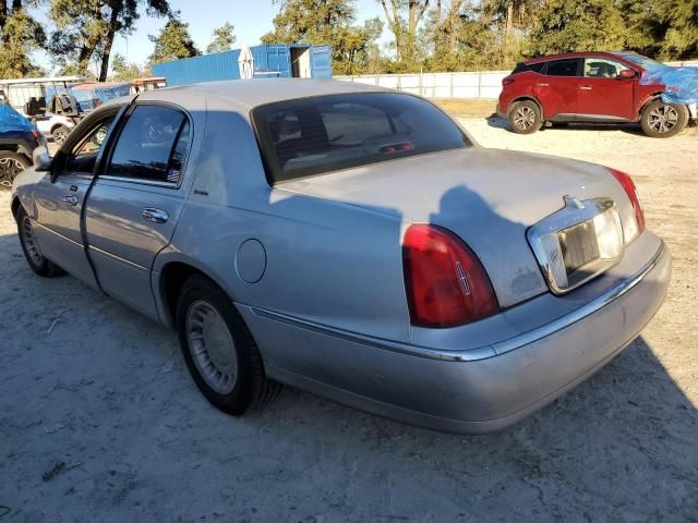 2001 Lincoln Town Car Executive