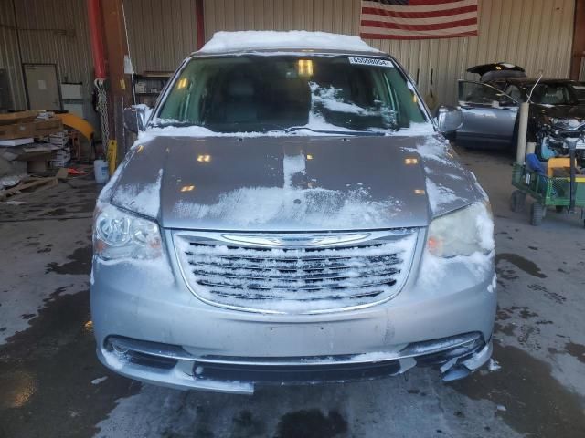 2012 Chrysler Town & Country Touring L