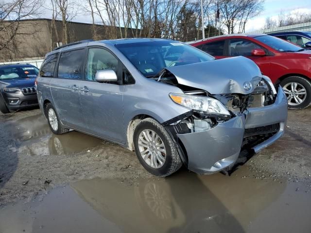 2012 Toyota Sienna XLE