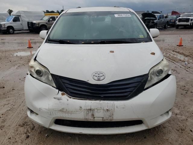 2012 Toyota Sienna LE