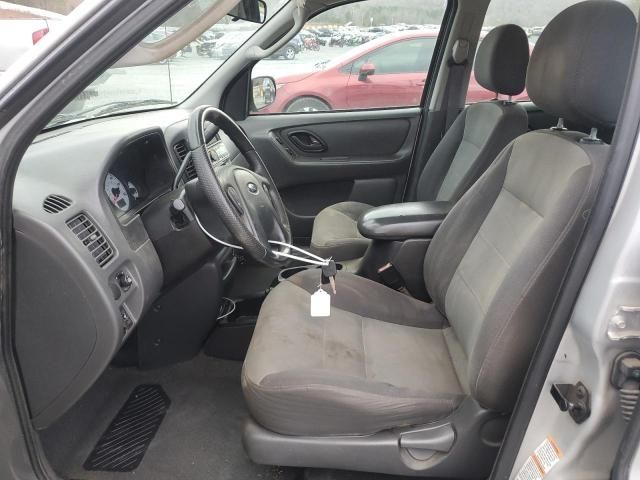 2004 Ford Escape XLS