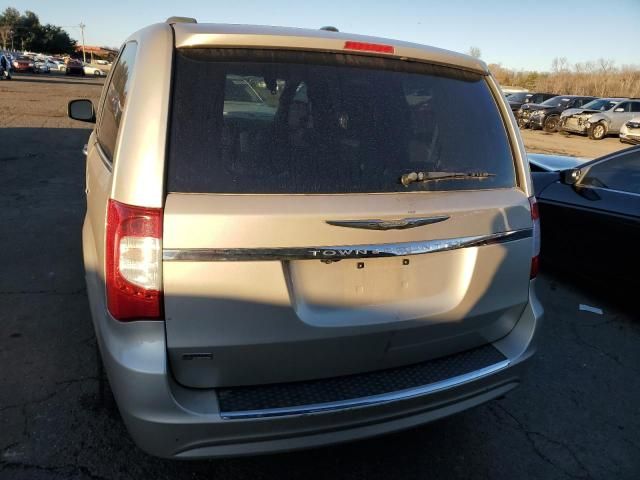 2014 Chrysler Town & Country Touring