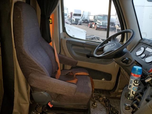 2016 Freightliner Cascadia 125