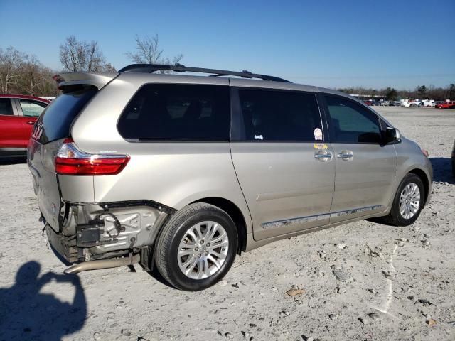 2017 Toyota Sienna XLE