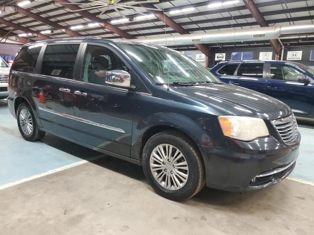 2013 Chrysler Town & Country Touring L