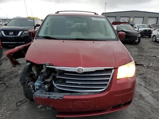 2010 Chrysler Town & Country Touring