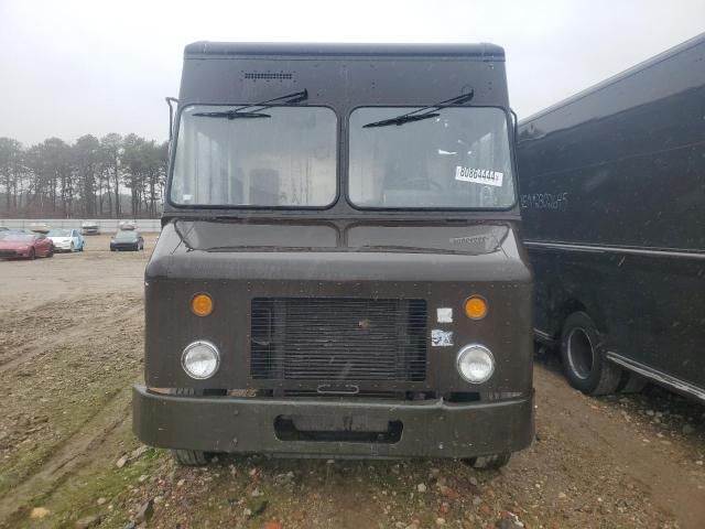 2009 Freightliner Chassis M Line WALK-IN Van