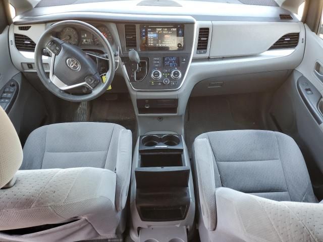 2015 Toyota Sienna LE