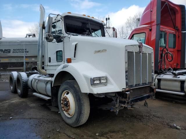 2006 Kenworth Construction T800