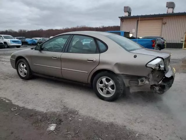 2004 Ford Taurus SE