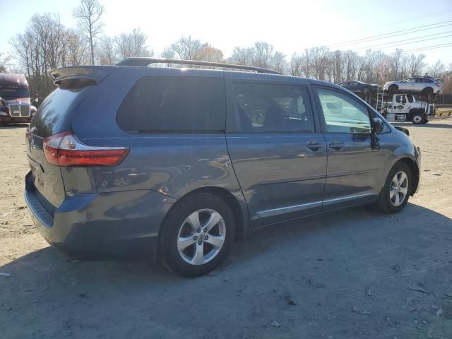 2015 Toyota Sienna LE