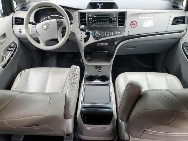 2013 Toyota Sienna LE