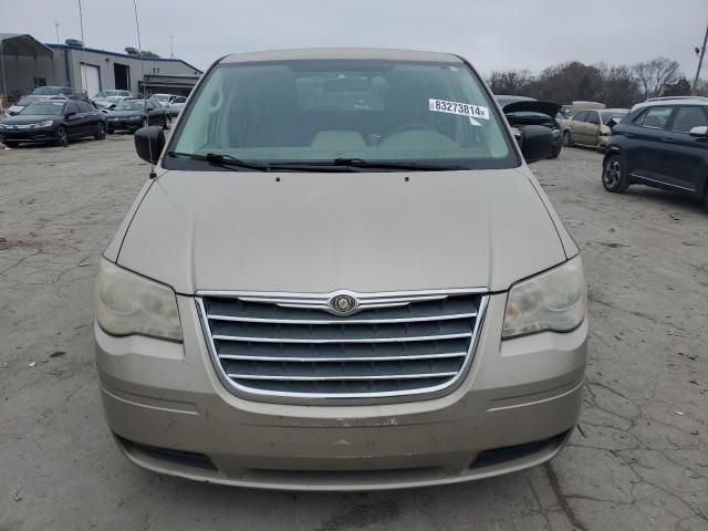 2009 Chrysler Town & Country LX