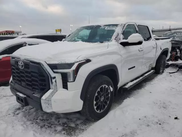 2022 Toyota Tundra Crewmax SR5