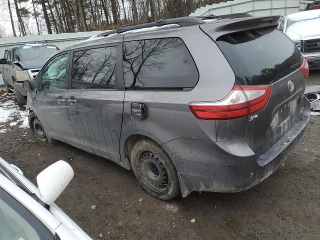 2017 Toyota Sienna XLE