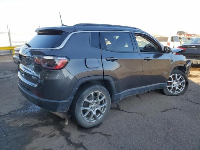 2022 Jeep Compass Latitude LUX