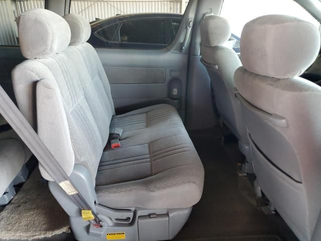 2002 Toyota Sienna CE