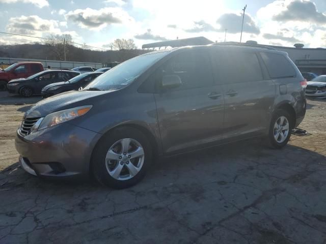 2014 Toyota Sienna LE