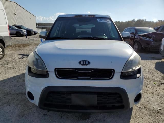 2013 KIA Soul +