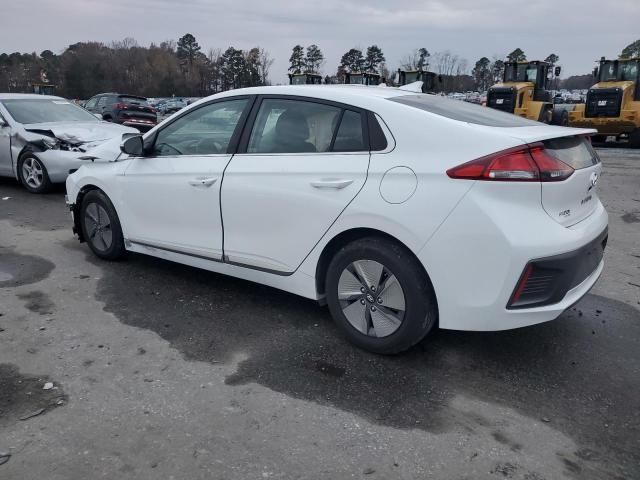 2022 Hyundai Ioniq SE