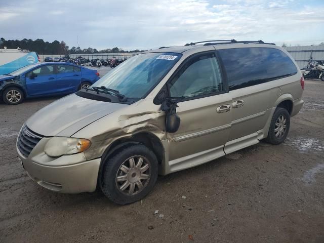 2006 Chrysler Town & Country Touring