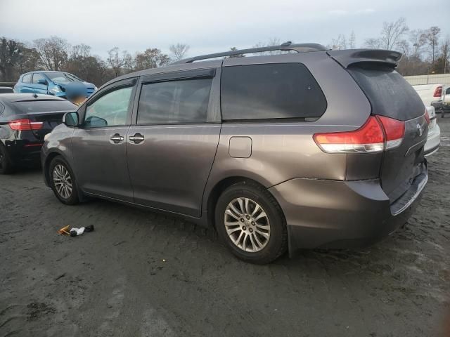 2013 Toyota Sienna XLE