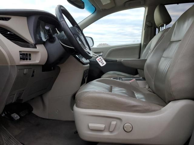 2015 Toyota Sienna XLE