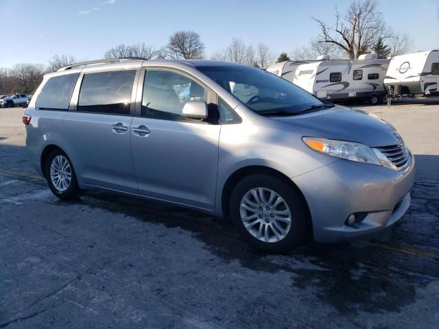 2016 Toyota Sienna XLE