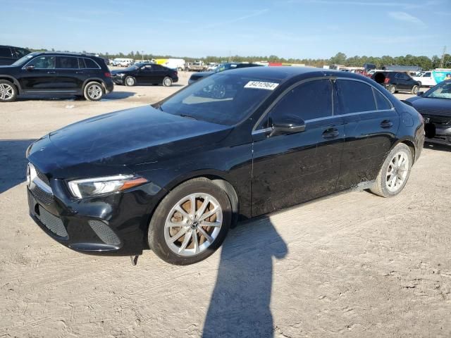 2019 Mercedes-Benz A 220