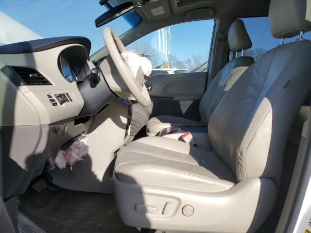 2014 Toyota Sienna XLE