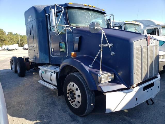 2005 Kenworth Construction T800