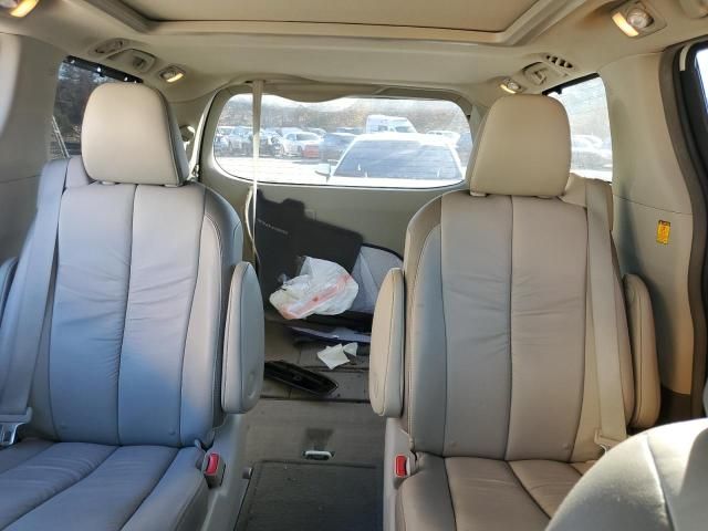 2012 Toyota Sienna XLE