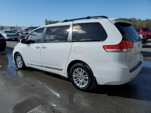 2012 Toyota Sienna XLE