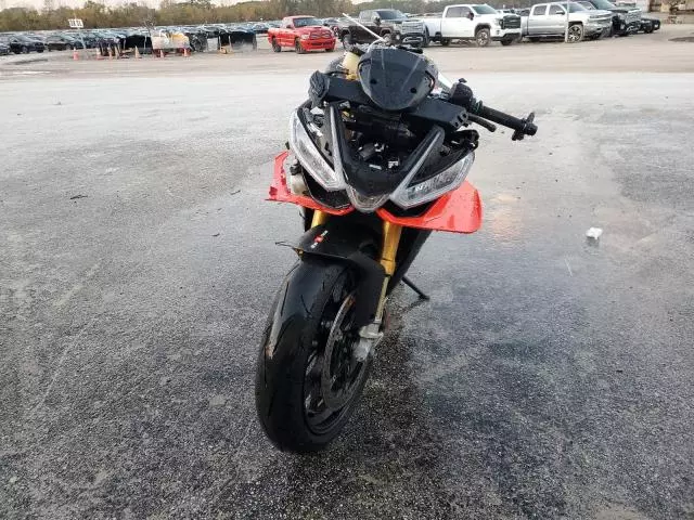 2021 Aprilia RSV4 Factory