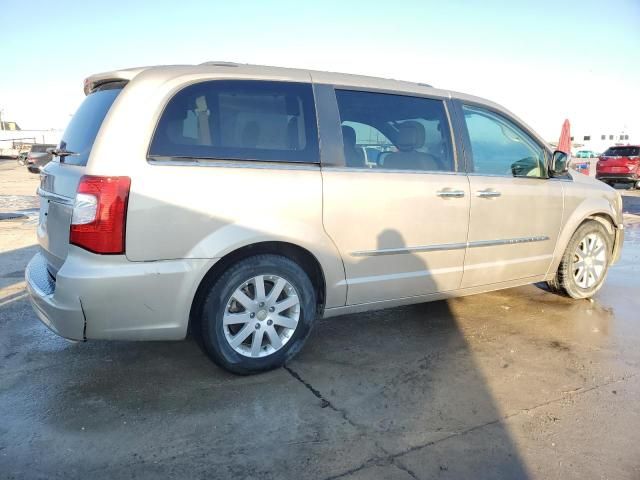 2012 Chrysler Town & Country Touring L