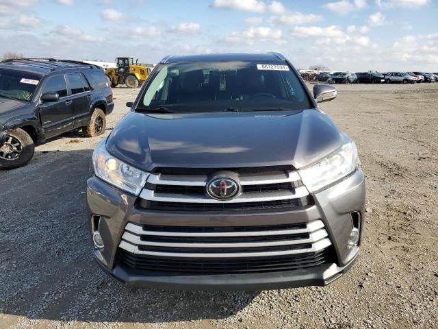 2019 Toyota Highlander SE