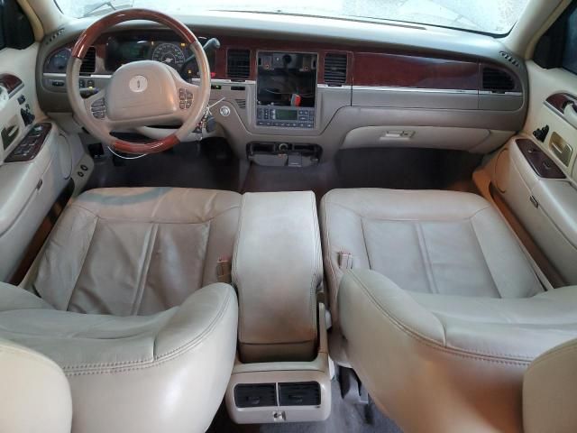 2004 Lincoln Town Car Ultimate