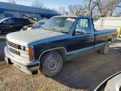 Salvage trucks for sale at Wichita, KS auction: 1989 Chevrolet GMT-400 C1500