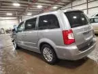 2015 Chrysler Town & Country Touring L