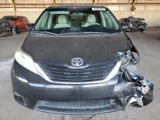 2013 Toyota Sienna LE