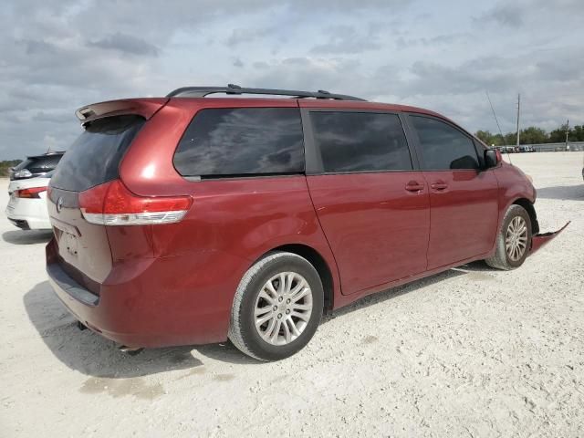 2012 Toyota Sienna XLE