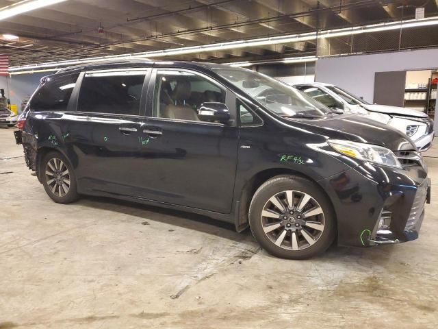 2018 Toyota Sienna XLE