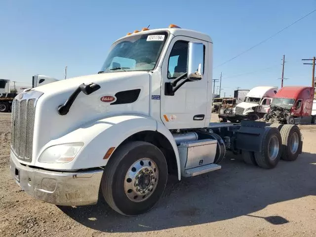 2017 Peterbilt 579