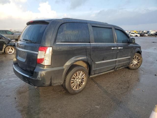 2013 Chrysler Town & Country Touring L