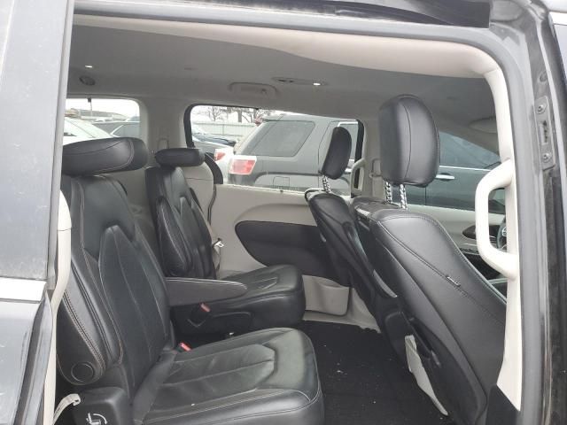 2017 Chrysler Pacifica Touring L Plus